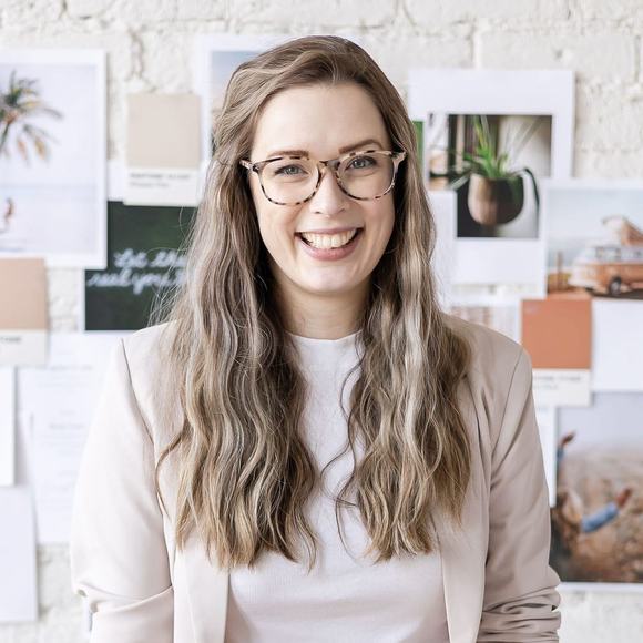 Meet your Posher, Alexis - Picture 1 of 1